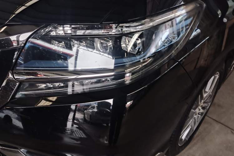 Used Honda Elysion 2019 2.0L Hybrid Luxury Edition Left Front Headlight