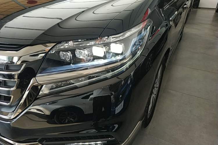 Used Honda Elysion 2019 2.0L Hybrid Comfort Edition Left Front Headlight