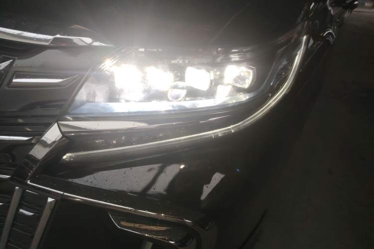 Used Honda Elysion 2019 2.0L Hybrid Luxury Edition Left Front Headlight
