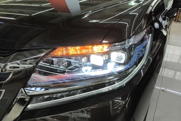 Used Honda Elysion 2019 2.0L Hybrid Luxury Edition Left Front Headlight