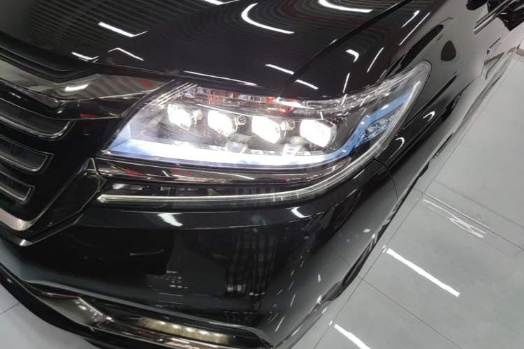 Used Honda Elysion 2019 2.0L Hybrid Luxury Edition Left Front Headlight