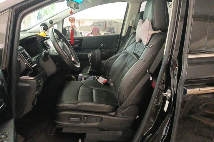 Used Honda Elysion 2019 2.0L Hybrid Luxury Edition Left Front Seat
