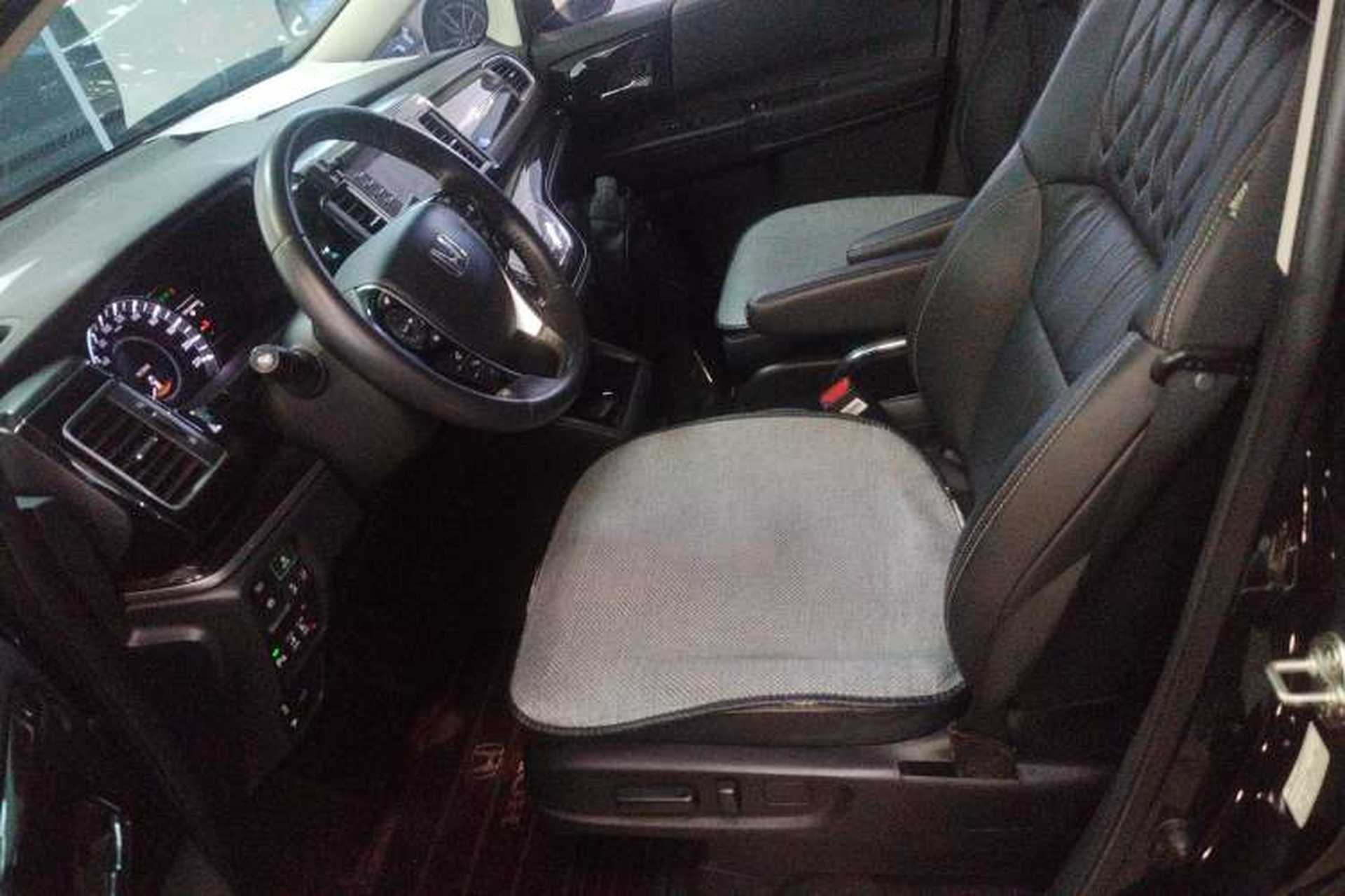 Used Honda Elysion 2019 2.0L Hybrid Luxury Edition Left Front Seat
