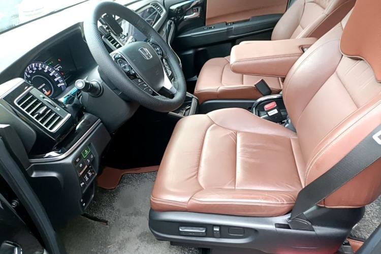 Used Honda Elysion 2019 2.0L Hybrid Supreme Edition Left Front Seat
