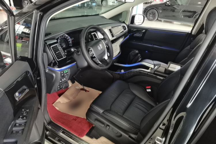 Used Honda Elysion 2019 2.0L Hybrid Luxury Edition Left Front Seat