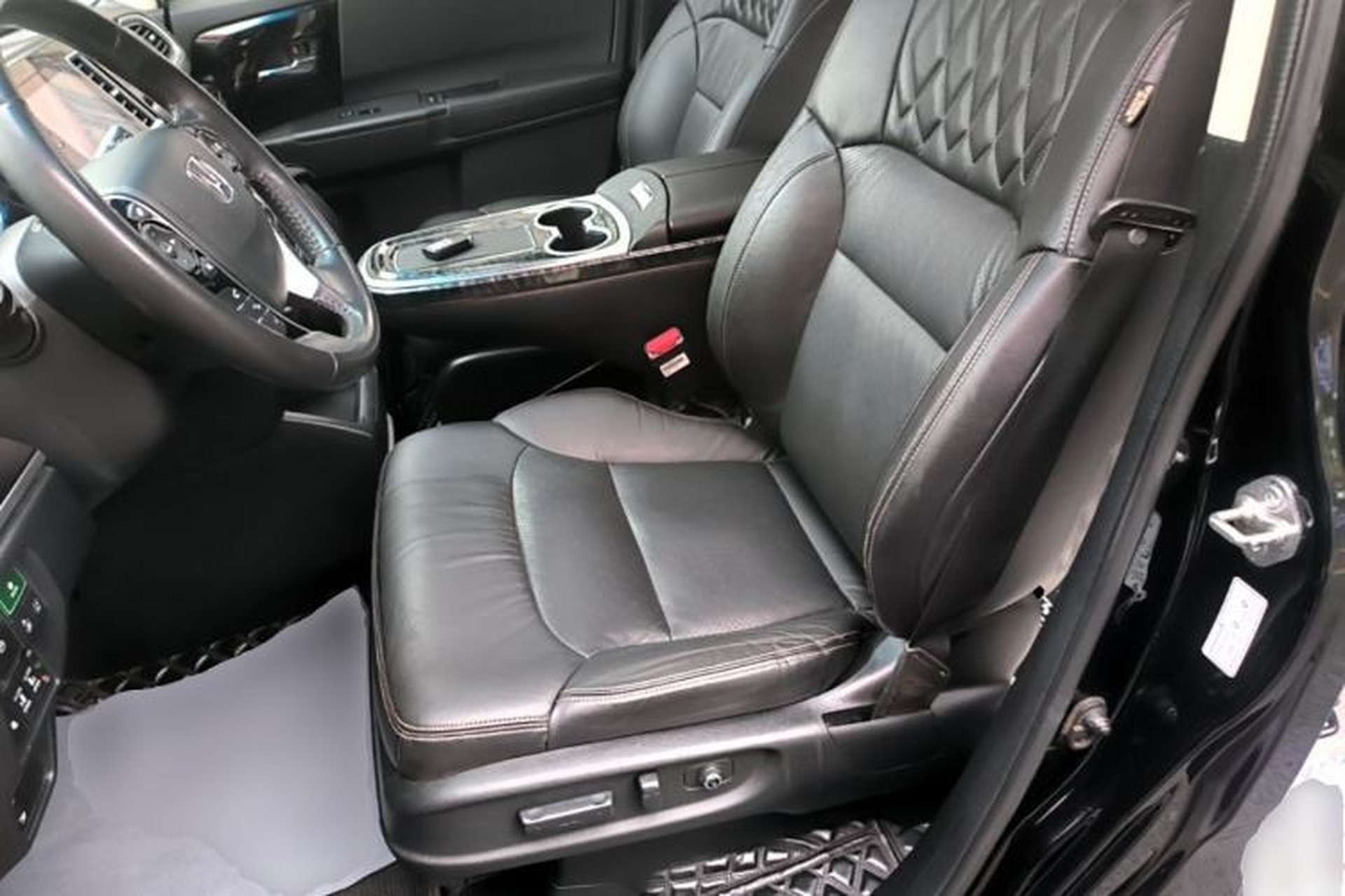 Used Honda Elysion 2019 2.0L Hybrid Luxury Edition Left Front Seat