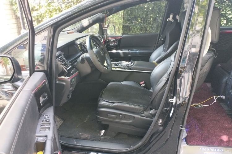 Used Honda Elysion 2019 2.0L Hybrid Luxury Edition Left Front Seat