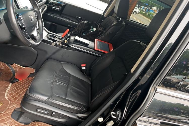 Used Honda Elysion 2019 2.0L Hybrid Supreme Edition Left Front Seat