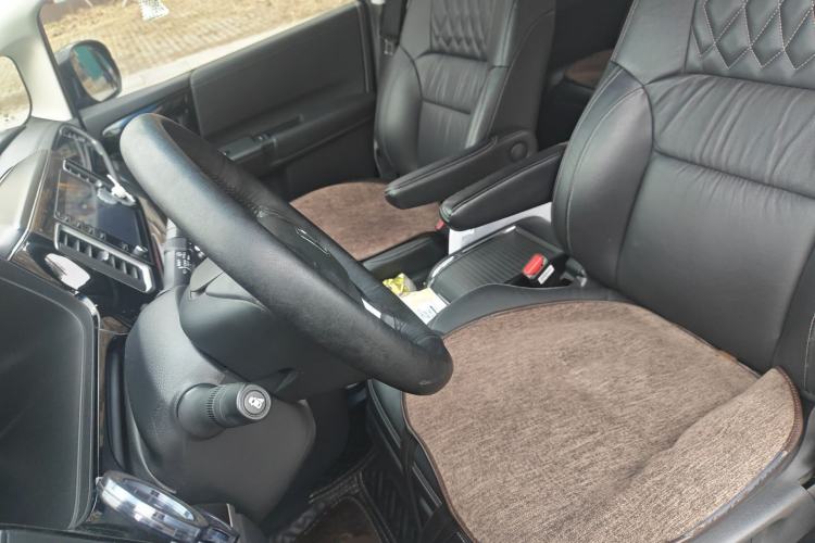 Used Honda Elysion 2019 2.0L Hybrid Luxury Edition Left Front Seat