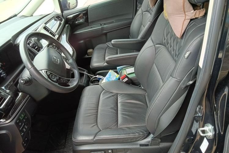 Used Honda Elysion 2019 2.0L Hybrid Luxury Edition Left Front Seat