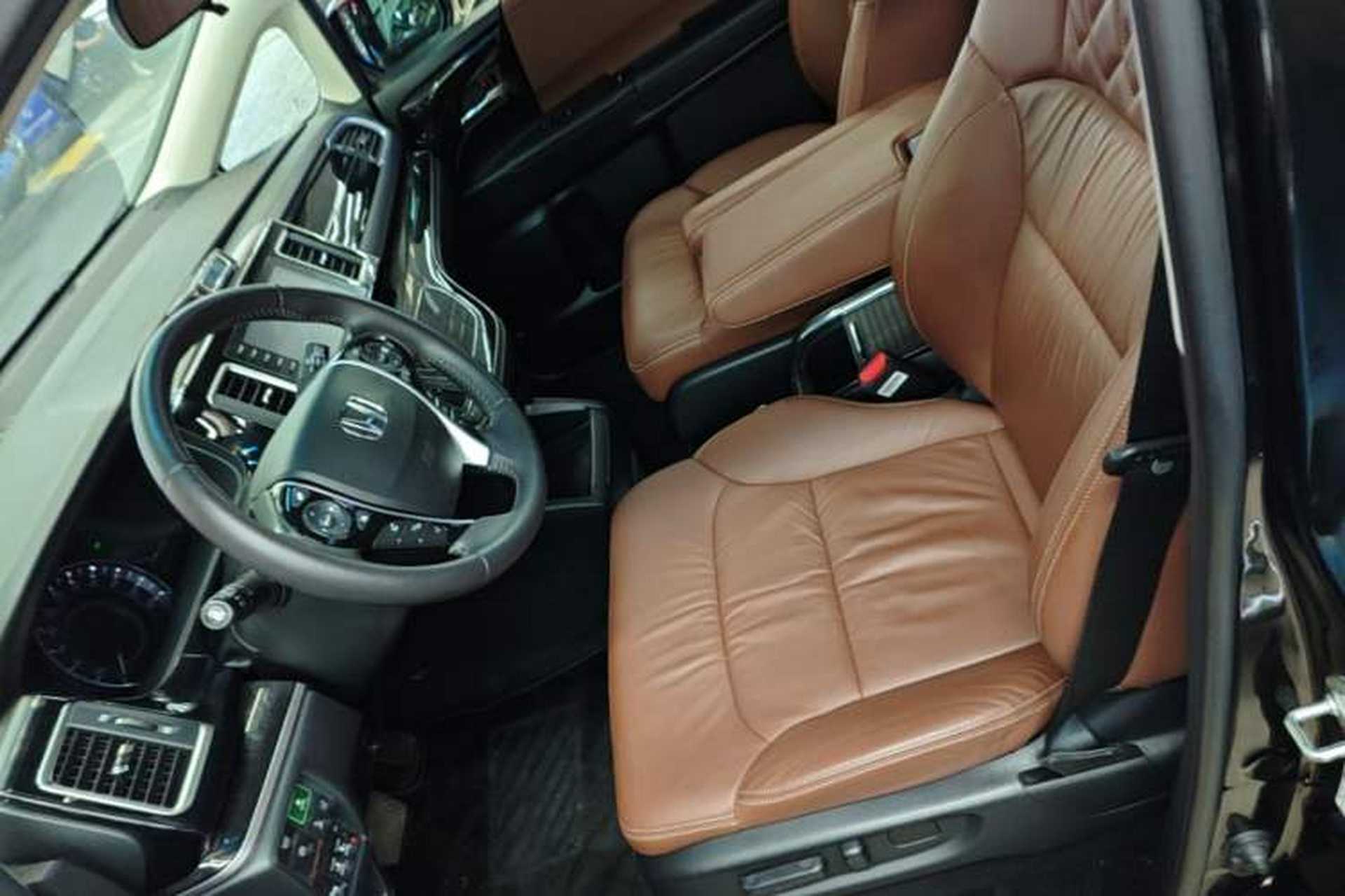 Used Honda Elysion 2019 2.0L Hybrid Supreme Edition Left Front Seat