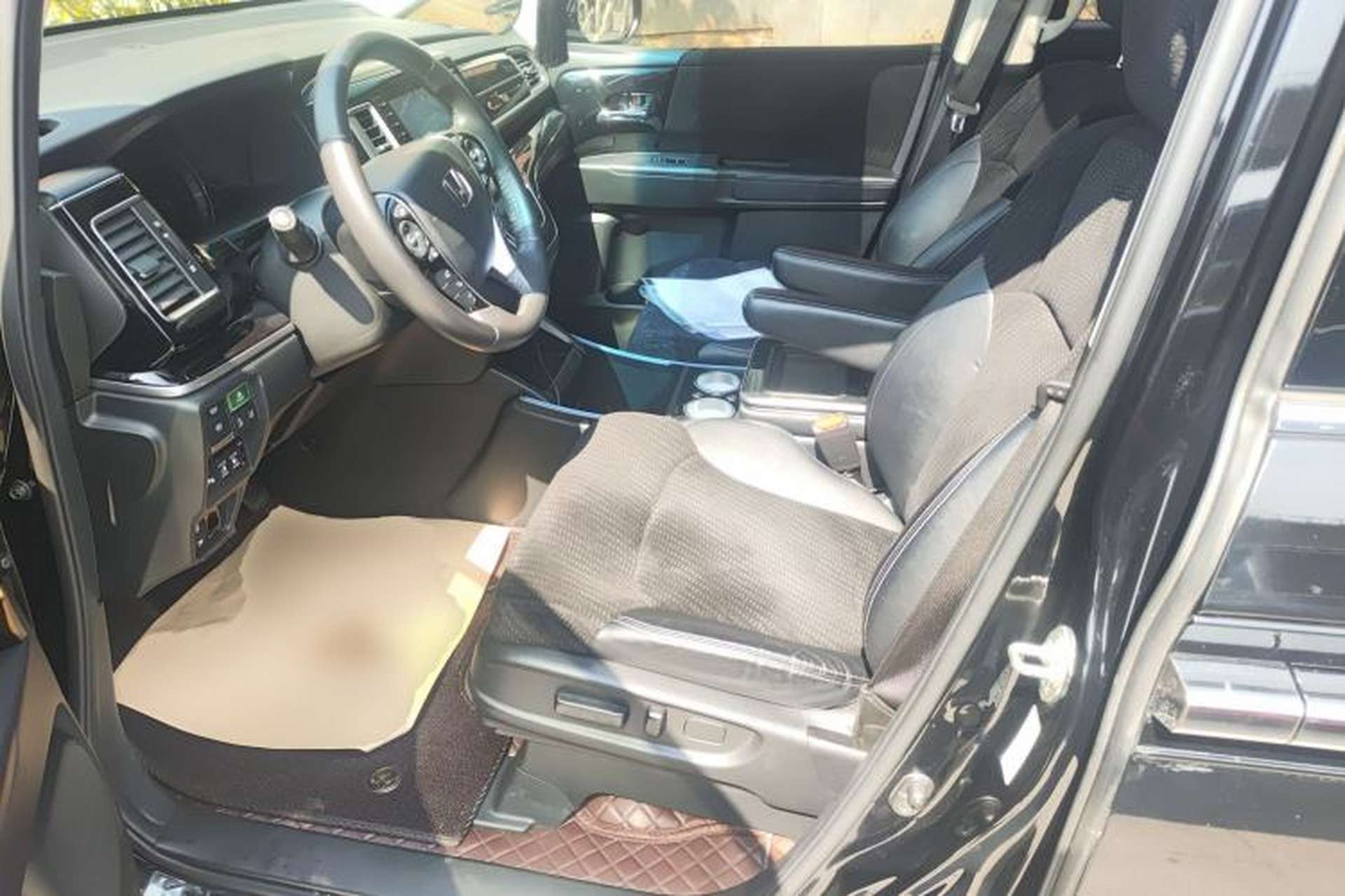 Used Honda Elysion 2019 2.0L Hybrid Comfort Edition Left Front Seat