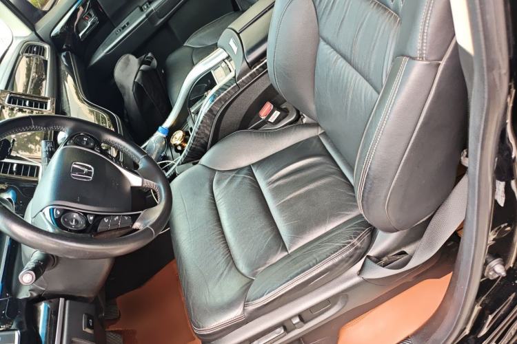 Used Honda Elysion 2019 2.0L Hybrid Luxury Edition Left Front Seat