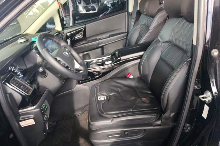 Used Honda Elysion 2019 2.0L Hybrid Luxury Edition Left Front Seat