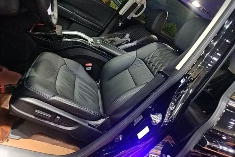 Used Honda Elysion 2019 2.0L Hybrid Luxury Edition Left Front Seat