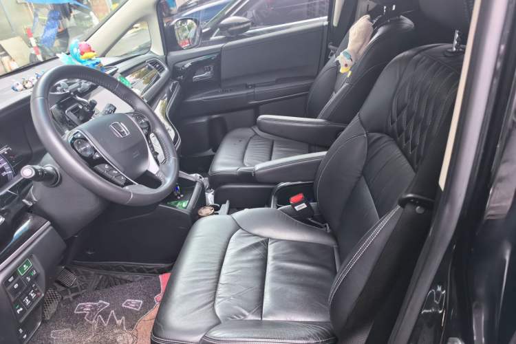 Used Honda Elysion 2019 2.0L Hybrid Luxury Edition Left Front Seat