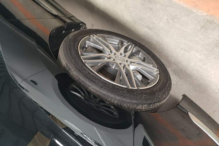 Used Honda Elysion 2019 2.0L Hybrid Luxury Edition Left Front Wheel Hub