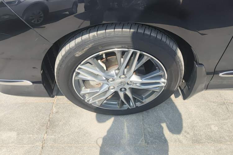 Used Honda Elysion 2019 2.0L Hybrid Comfort Edition Left Front Wheel Hub