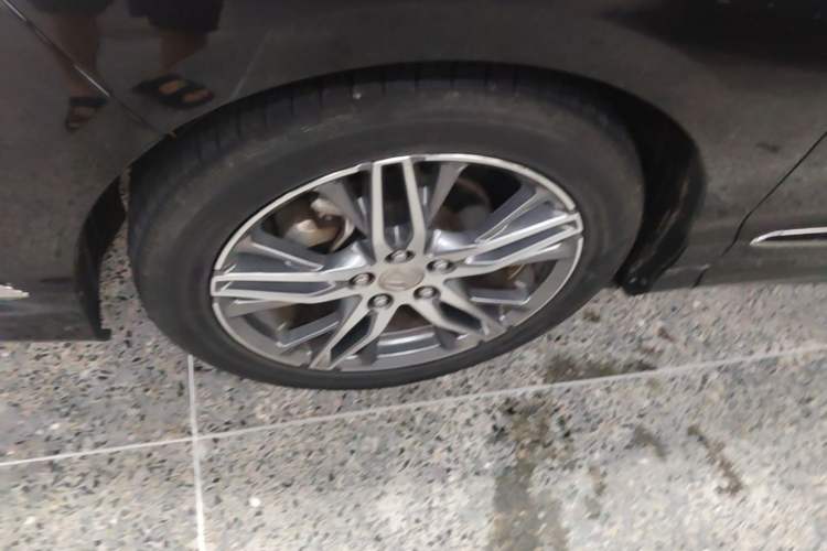 Used Honda Elysion 2019 2.0L Hybrid Luxury Edition Left Front Wheel Hub