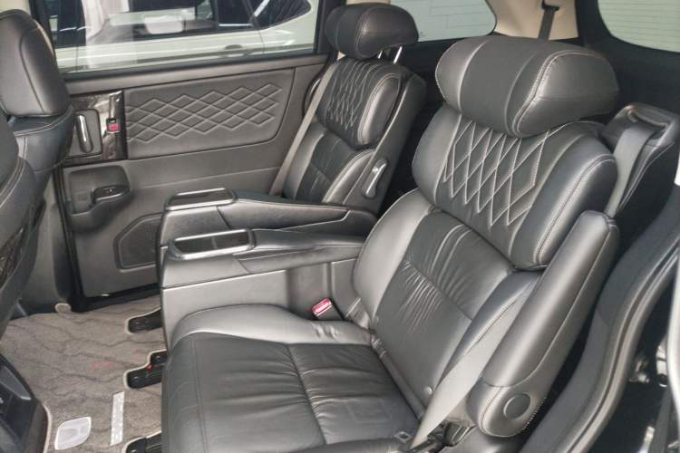 Used Honda Elysion 2019 2.0L Hybrid Luxury Edition Left Rear Seat