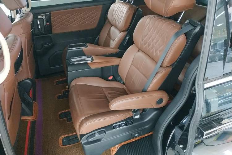 Used Honda Elysion 2019 2.0L Hybrid Supreme Edition Left Rear Seat