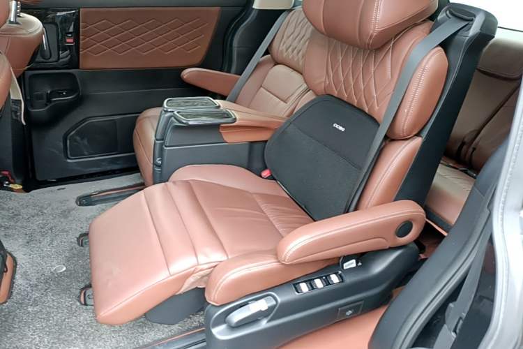 Used Honda Elysion 2019 2.0L Hybrid Supreme Edition Left Rear Seat