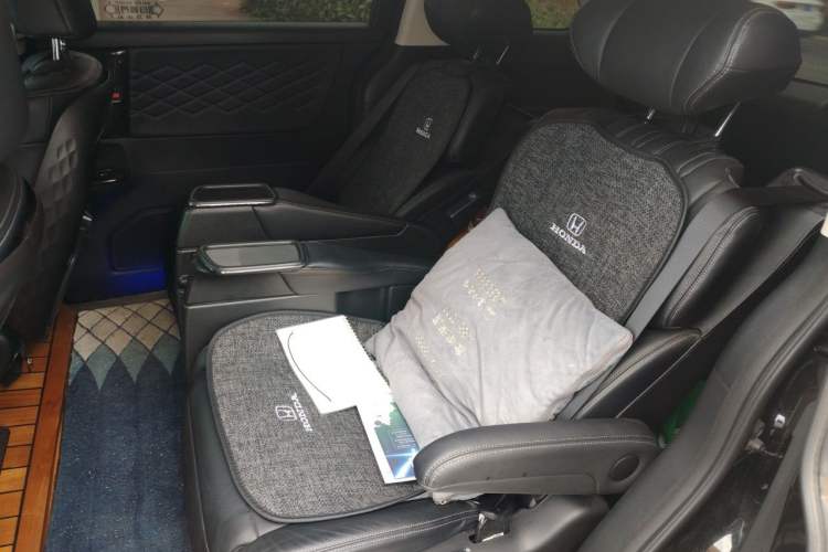 Used Honda Elysion 2019 2.0L Hybrid Luxury Edition Left Rear Seat