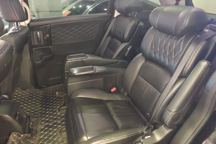 Used Honda Elysion 2019 2.0L Hybrid Luxury Edition Left Rear Seat