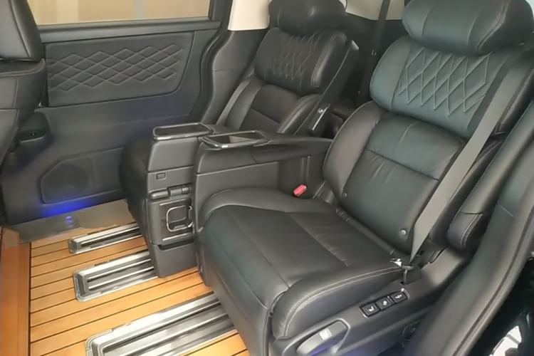 Used Honda Elysion 2019 2.0L Hybrid Comfort Edition Left Rear Seat