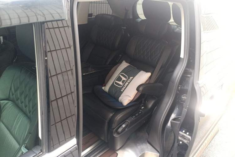 Used Honda Elysion 2019 2.0L Hybrid Luxury Edition Left Rear Seat