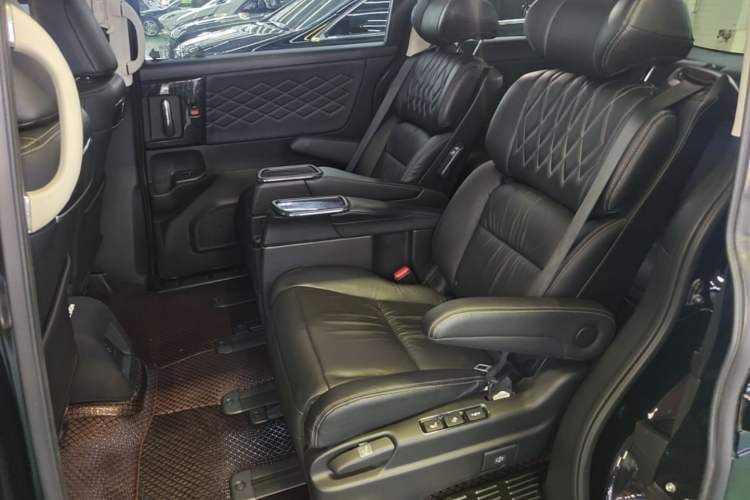 Used Honda Elysion 2019 2.0L Hybrid Luxury Edition Left Rear Seat