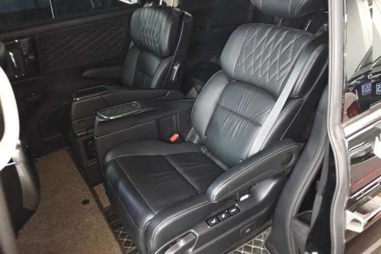 Used Honda Elysion 2019 2.0L Hybrid Luxury Edition Left Rear Seat