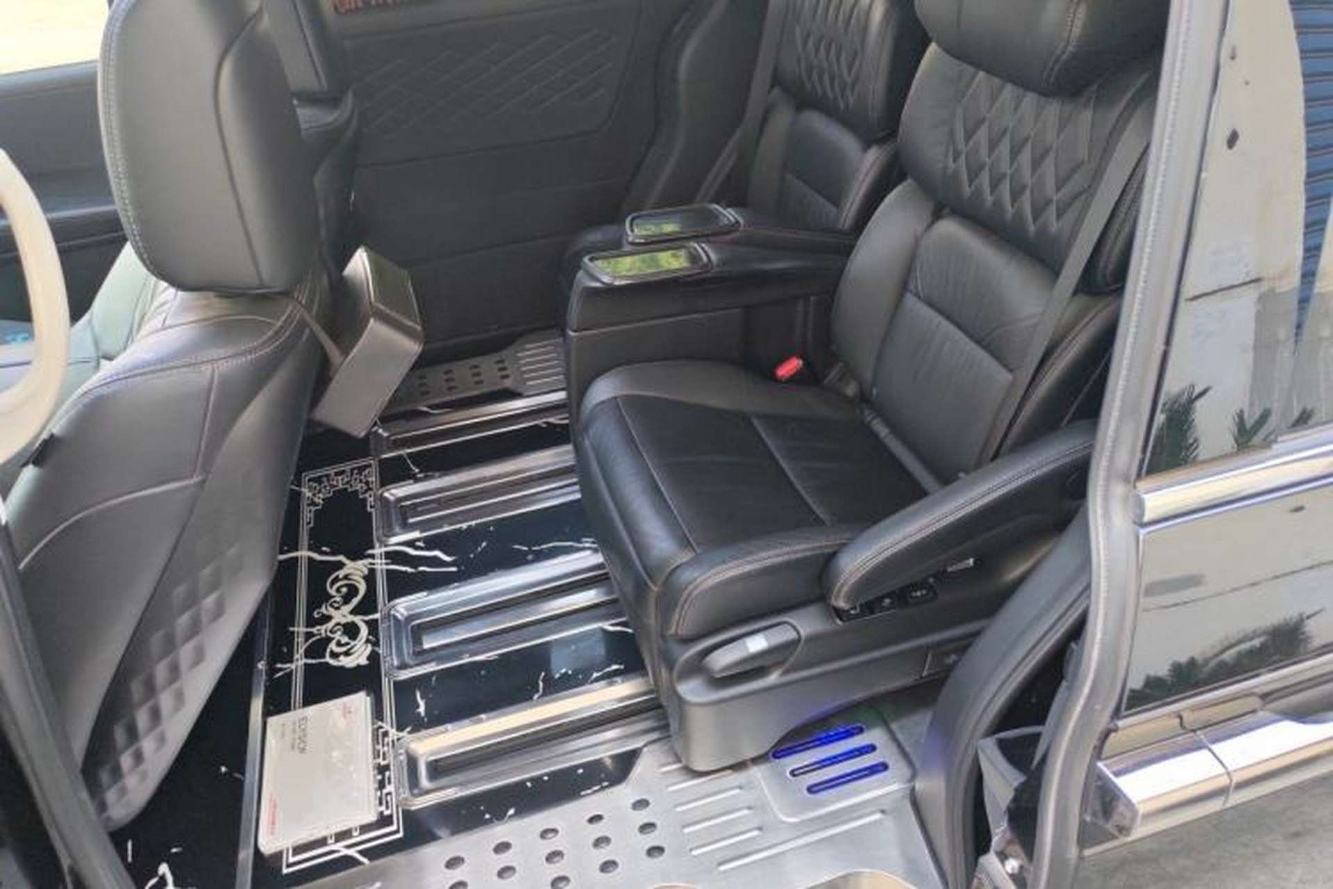 Used Honda Elysion 2019 2.0L Hybrid Luxury Edition Left Rear Seat