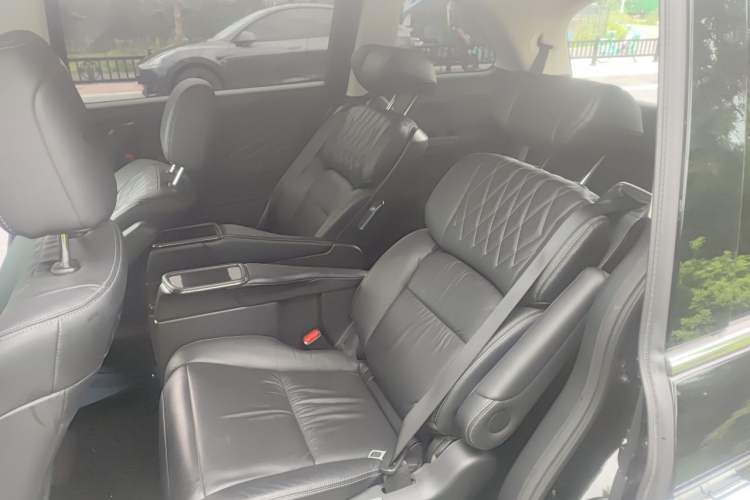 Used Honda Elysion 2019 2.0L Hybrid Luxury Edition Left Rear Seat
