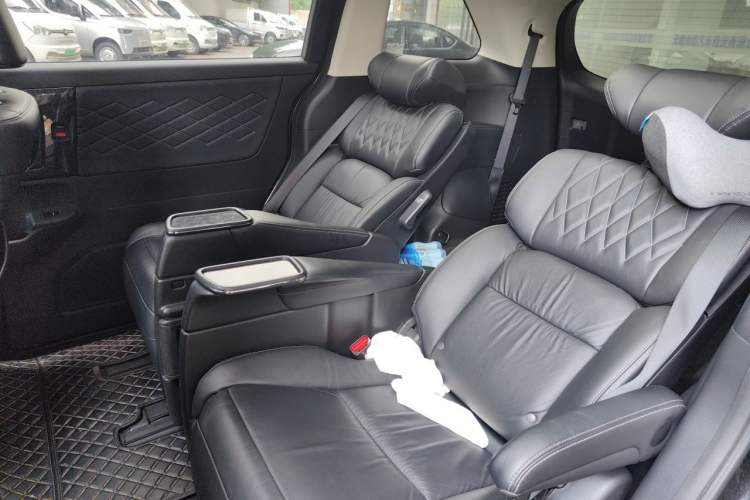 Used Honda Elysion 2019 2.0L Hybrid Luxury Edition Left Rear Seat