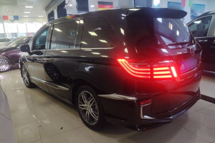 Used Honda Elysion 2019 2.0L Hybrid Luxury Edition Left Side