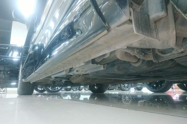 Used Honda Elysion 2019 2.0L Hybrid Supreme Edition Left Side Sill