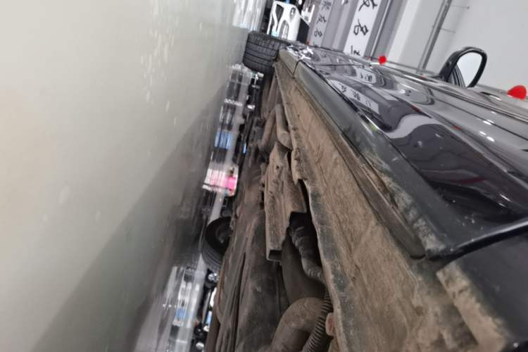 Used Honda Elysion 2019 2.0L Hybrid Luxury Edition Left Side Sill
