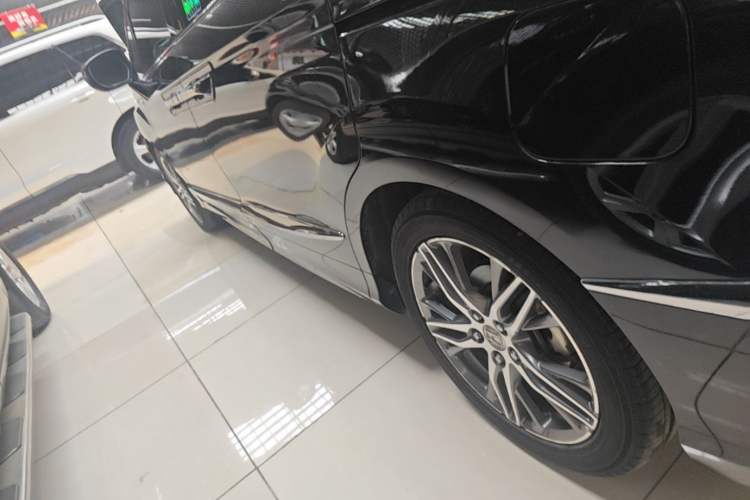 Used Honda Elysion 2019 2.0L Hybrid Luxury Edition Left Side Sill