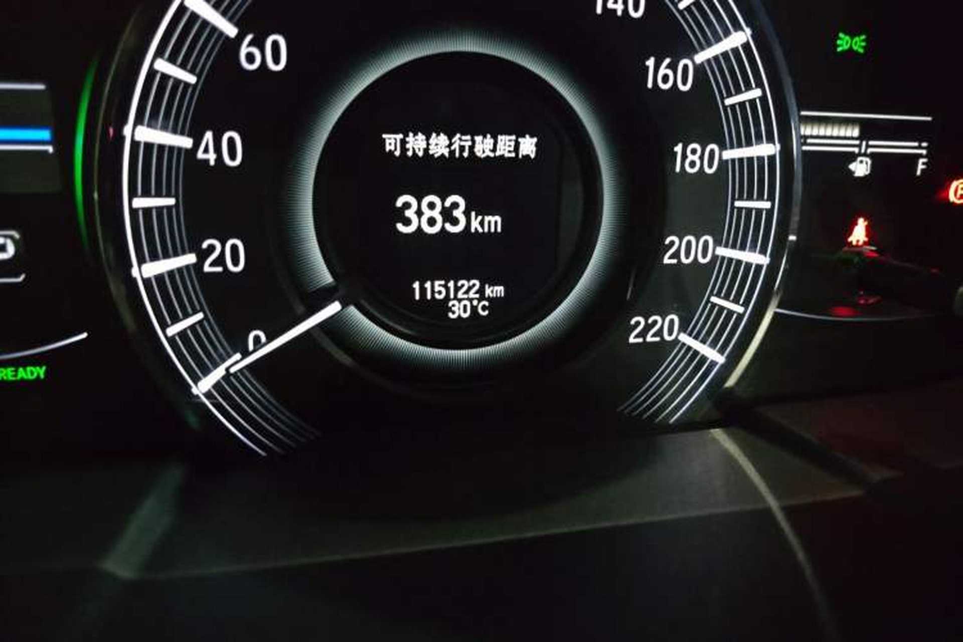 Used Honda Elysion 2019 2.0L Hybrid Supreme Edition Odometer Close Up