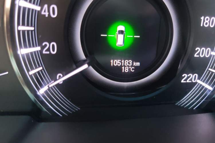 Used Honda Elysion 2019 2.0L Hybrid Luxury Edition Odometer Close Up