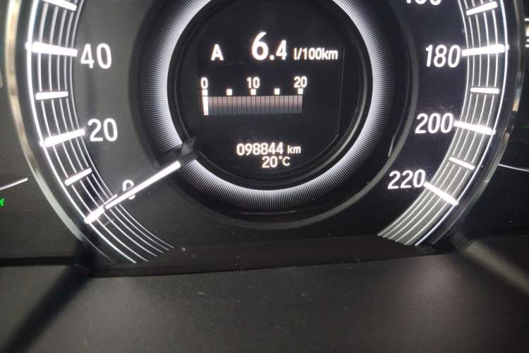 Used Honda Elysion 2019 2.0L Hybrid Luxury Edition Odometer Close Up