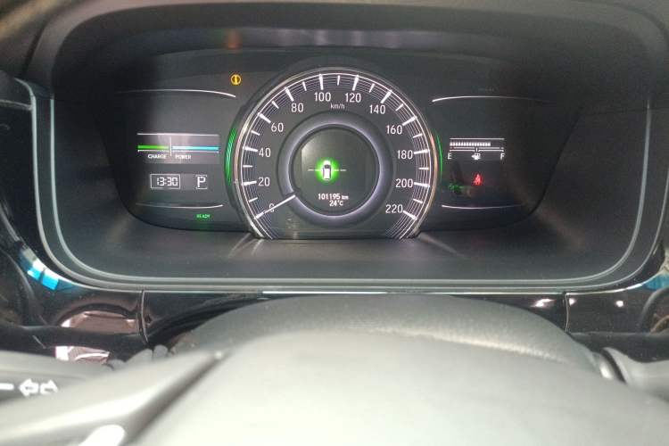 Used Honda Elysion 2019 2.0L Hybrid Luxury Edition Odometer Close Up