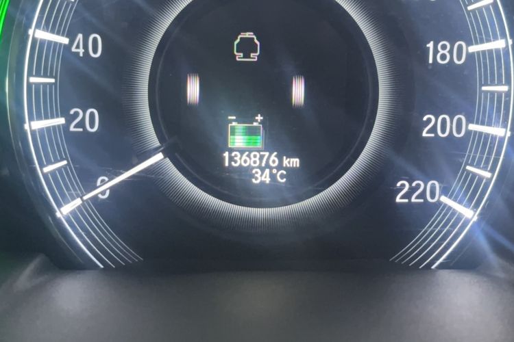 Used Honda Elysion 2019 2.0L Hybrid Luxury Edition Odometer Close Up