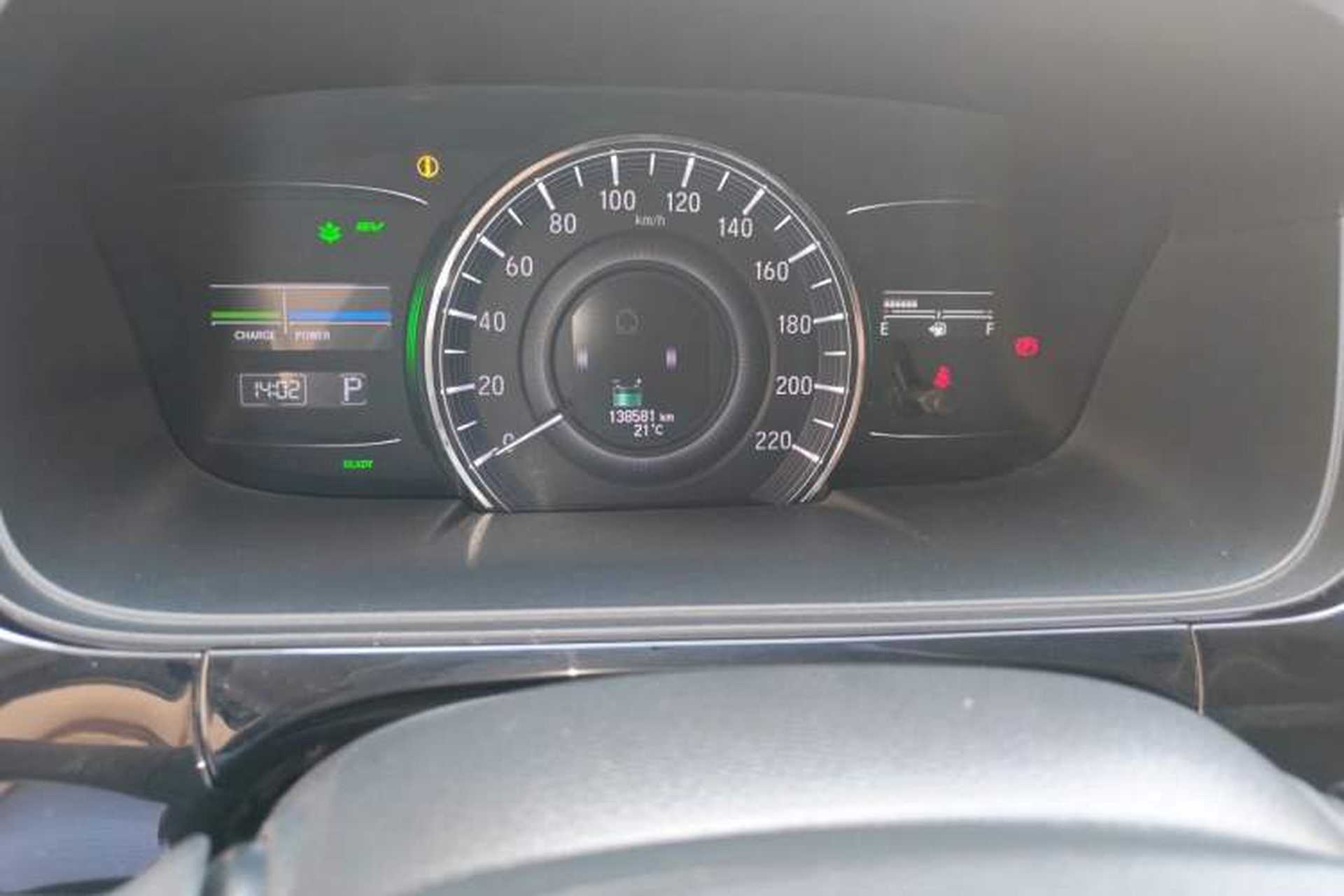 Used Honda Elysion 2019 2.0L Hybrid Luxury Edition Odometer Close Up