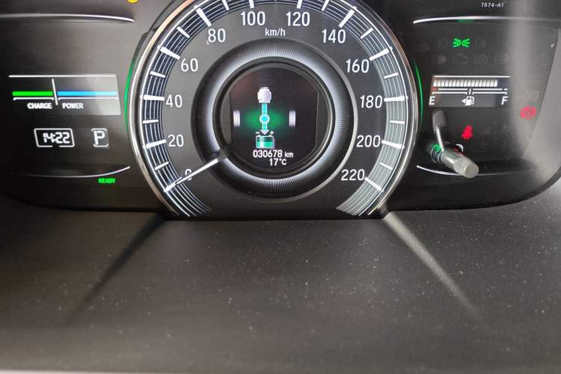 Used Honda Elysion 2019 2.0L Hybrid Luxury Edition Odometer Close Up