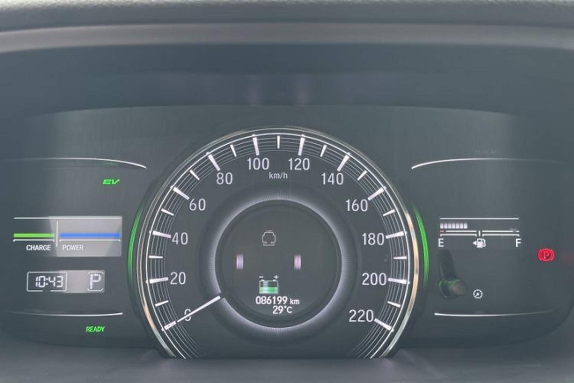Used Honda Elysion 2019 2.0L Hybrid Luxury Edition Odometer Close Up