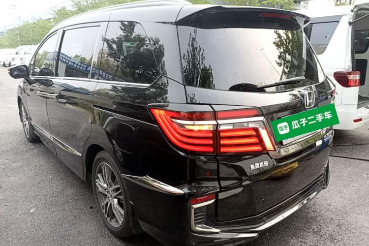 Used Honda Elysion 2019 2.0L Hybrid Supreme Edition Rear Left 45 Deg