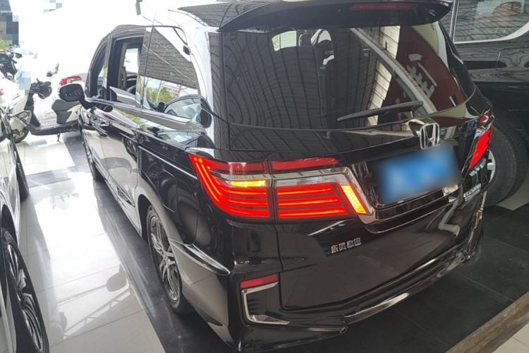 Used Honda Elysion 2019 2.0L Hybrid Luxury Edition Rear Left 45 Deg