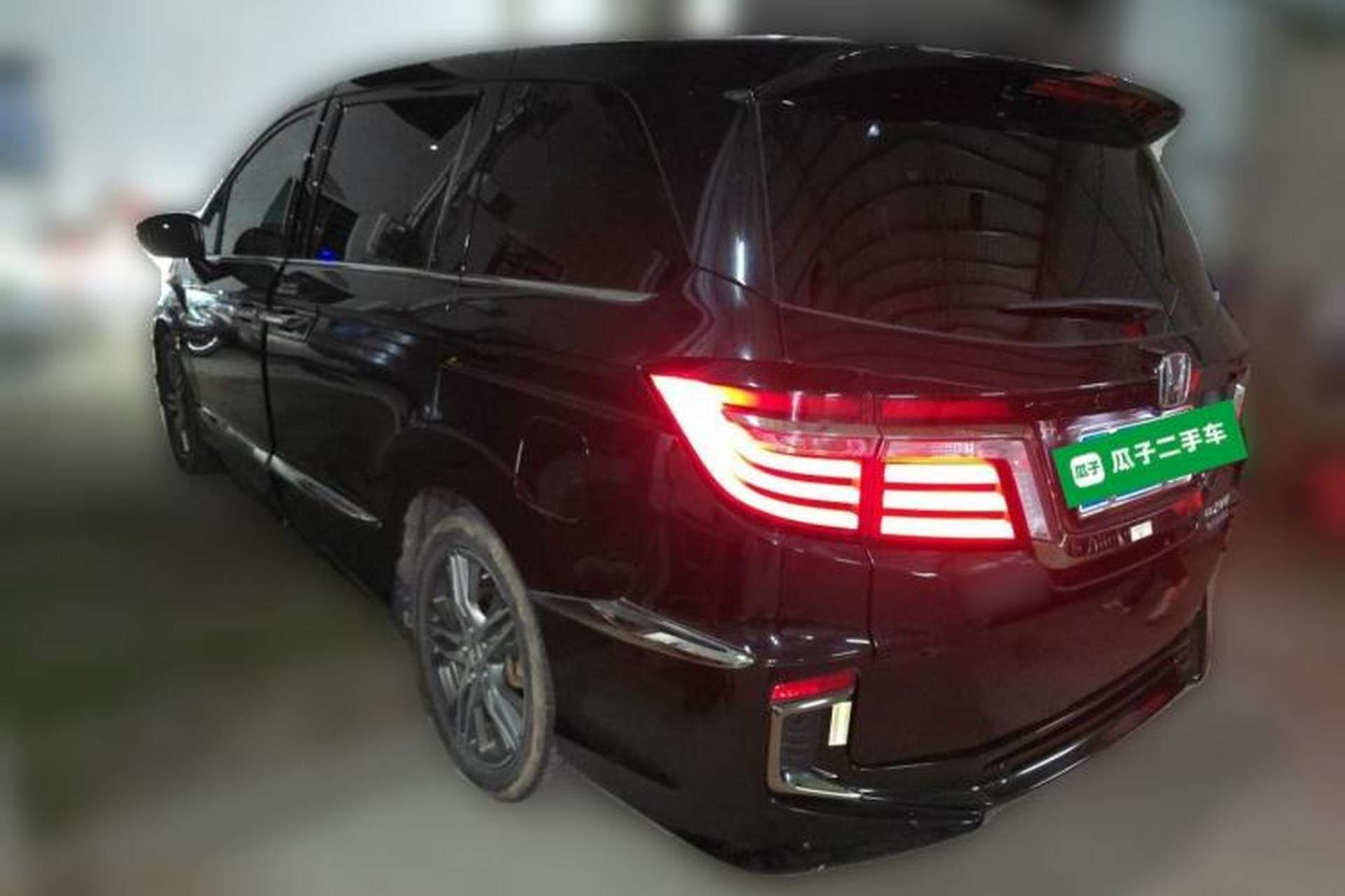 Used Honda Elysion 2019 2.0L Hybrid Supreme Edition Rear Left 45 Deg